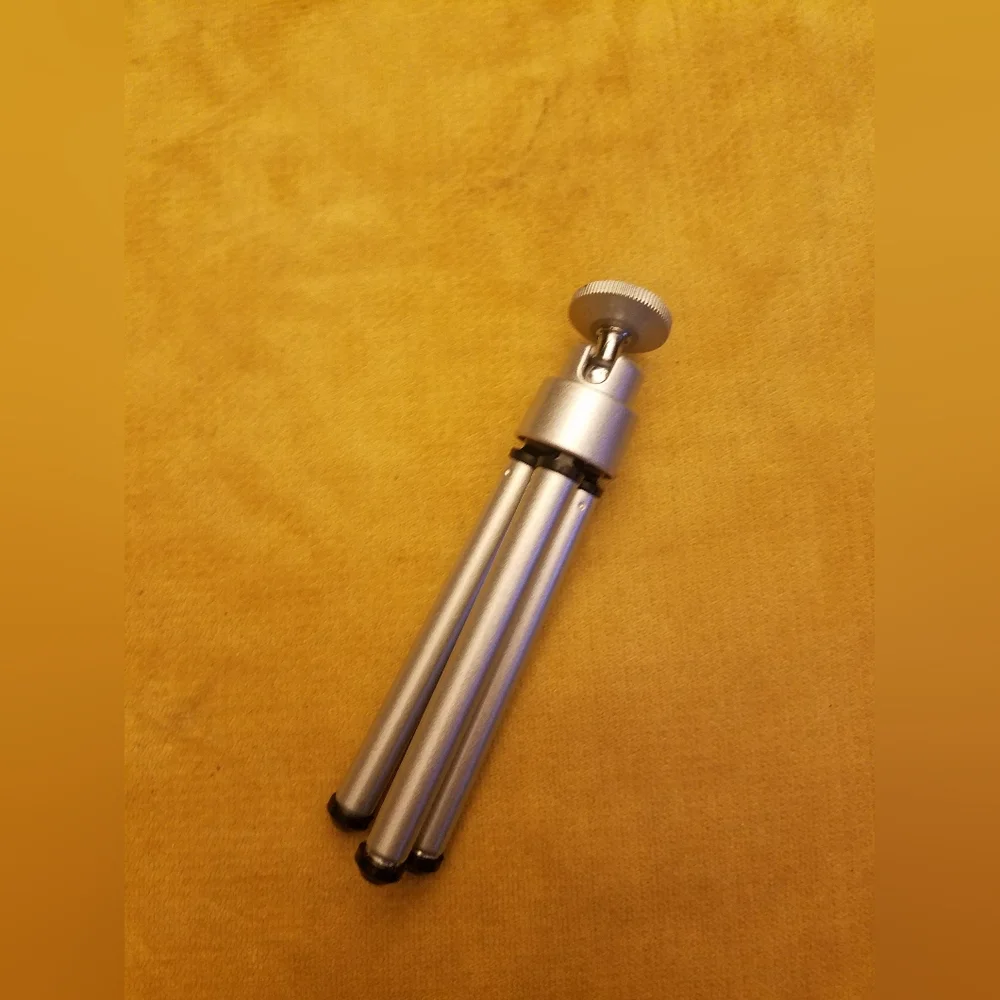 Camera tripod